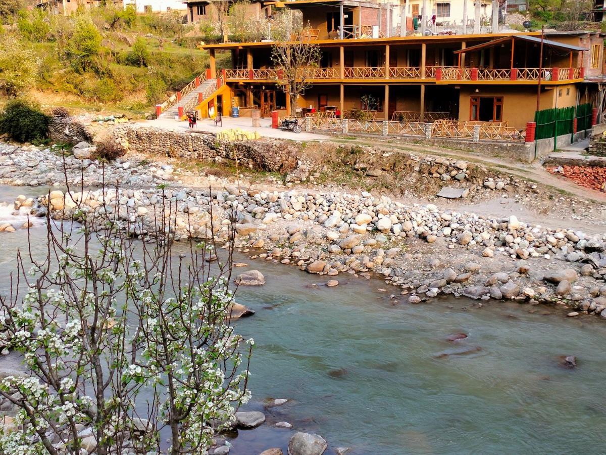 Shivadya Tirthan - Tirthan Valley Gushaini Ngoại thất bức ảnh