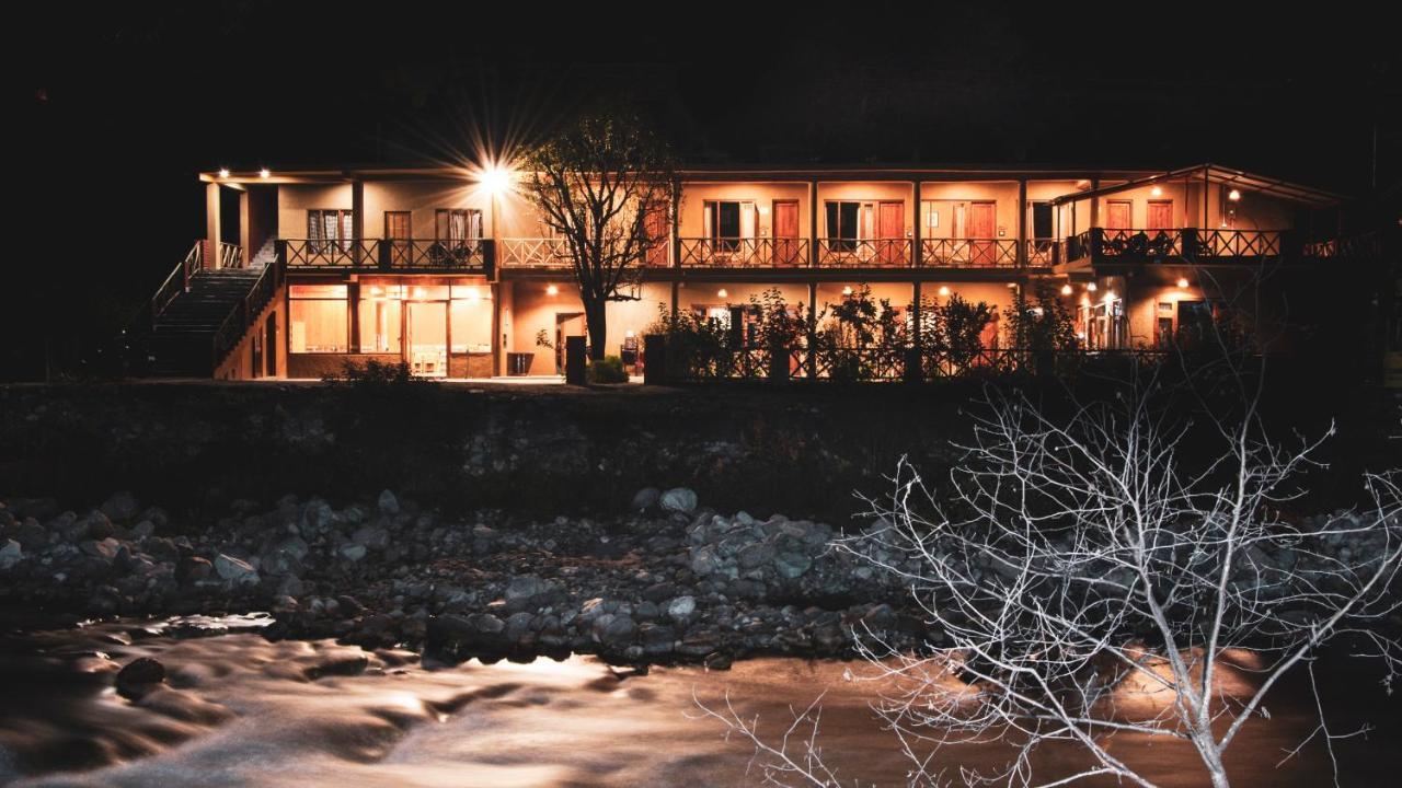 Shivadya Tirthan - Tirthan Valley Gushaini Ngoại thất bức ảnh
