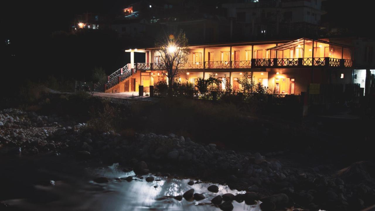 Shivadya Tirthan - Tirthan Valley Gushaini Ngoại thất bức ảnh